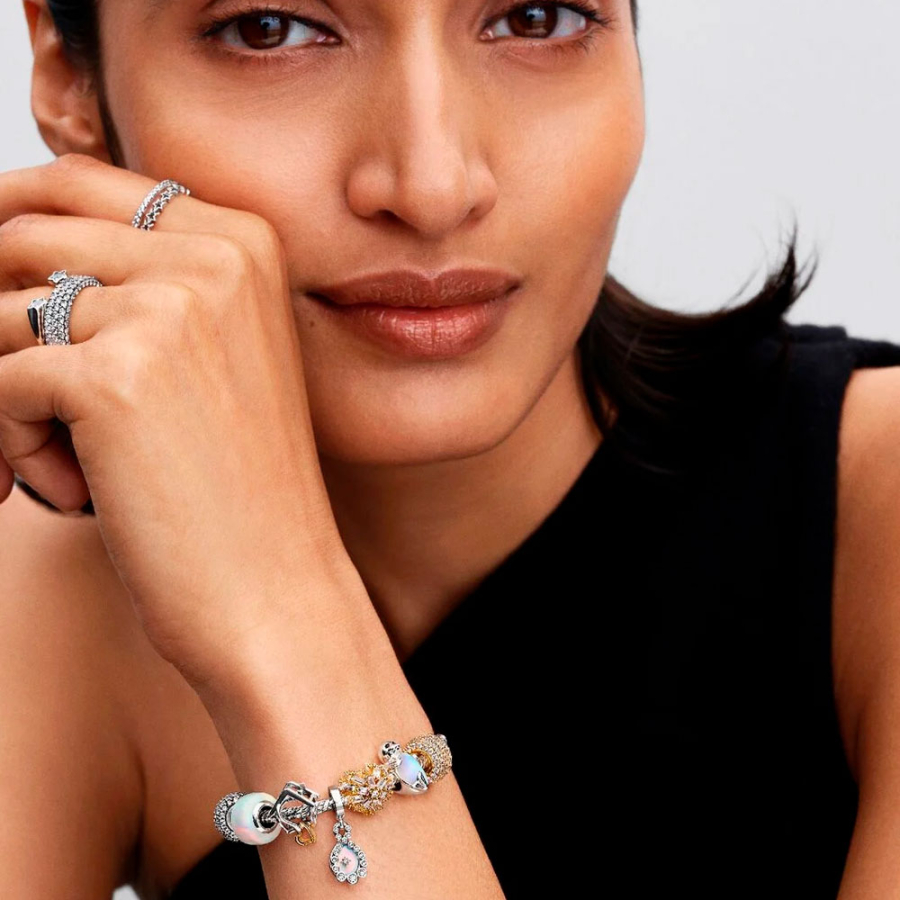 seal-charm-794146c01 seal-charm-794146c01