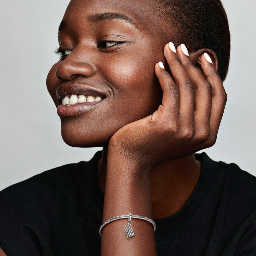 ciondolo-con-monumento-di-barcellona-792709c01 ciondolo-con-monumento-di-barcellona-792709c01