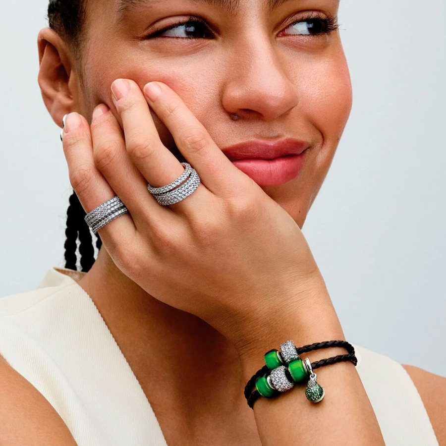 doppelter-avocado-anhanger-charm-763405c01 doppelter-avocado-anhanger-charm-763405c01