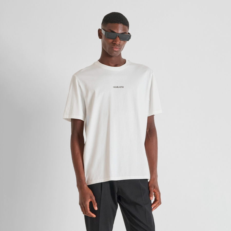 t-shirt-mit-logodruck-in-schwammopf-optik