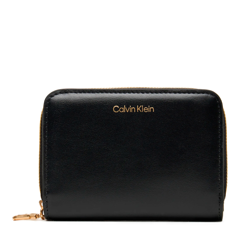Medium leather wallet with zipper Medium leather wallet with zipper