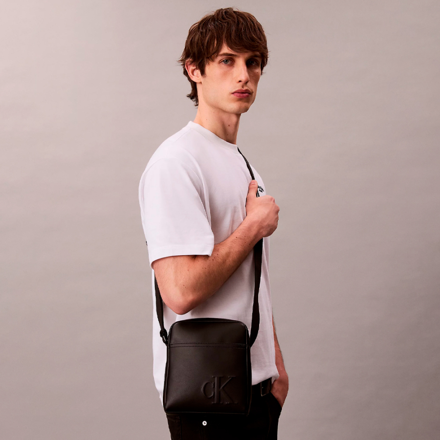 reporter-bag-with-engraved-monogram-logo