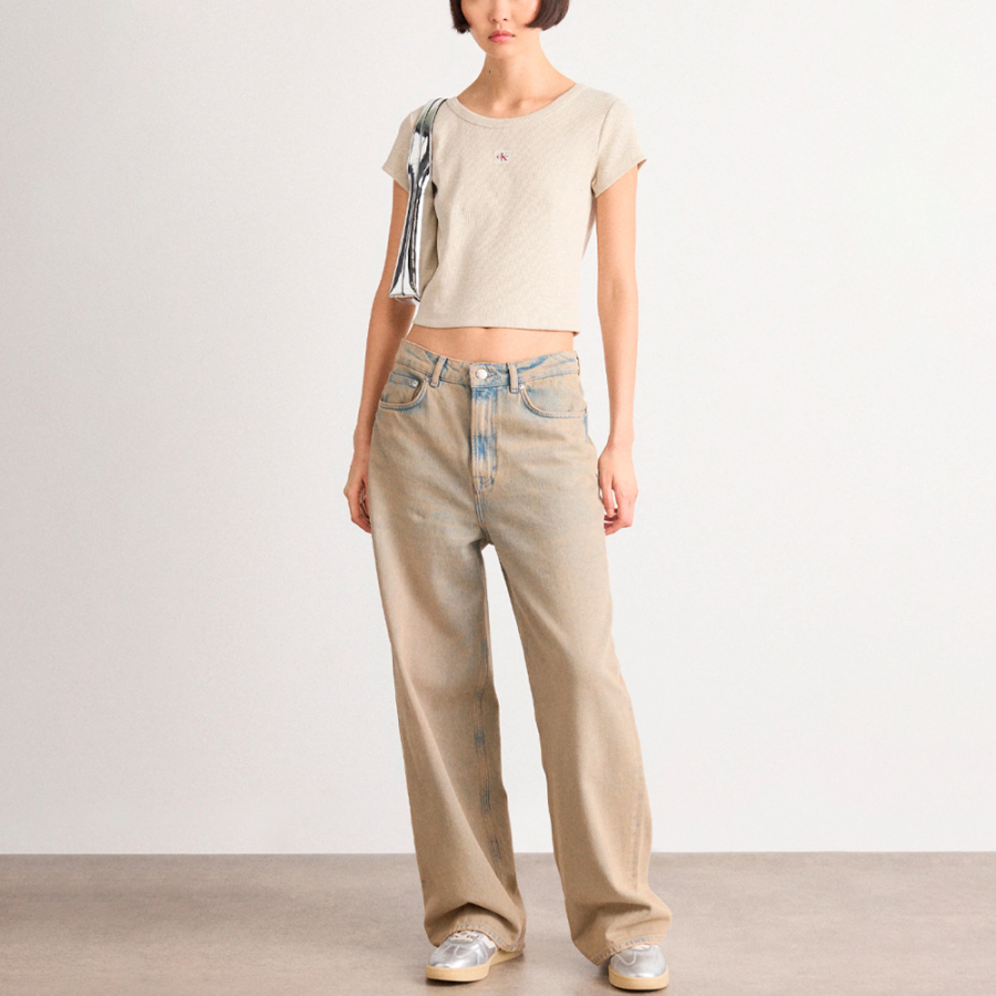 t-shirt-slim-fit-in-cotone-a-coste-con-stemma