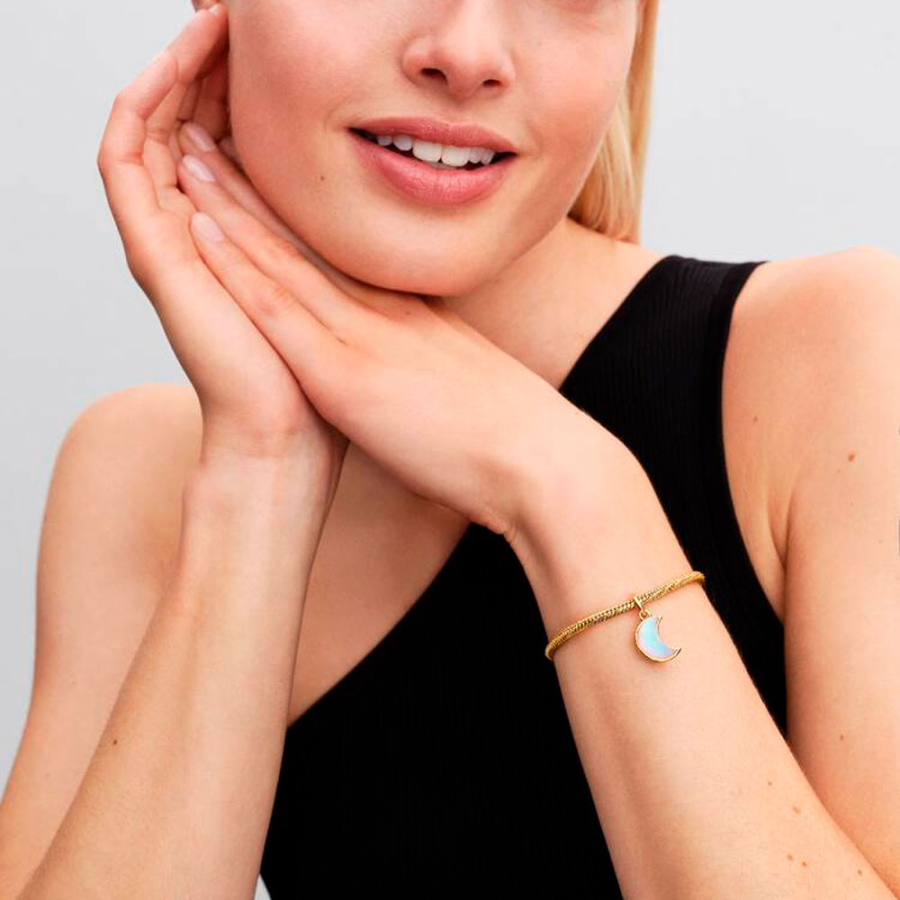 funkelnder-halbmond-anhanger-764275c01 funkelnder-halbmond-anhanger-764275c01