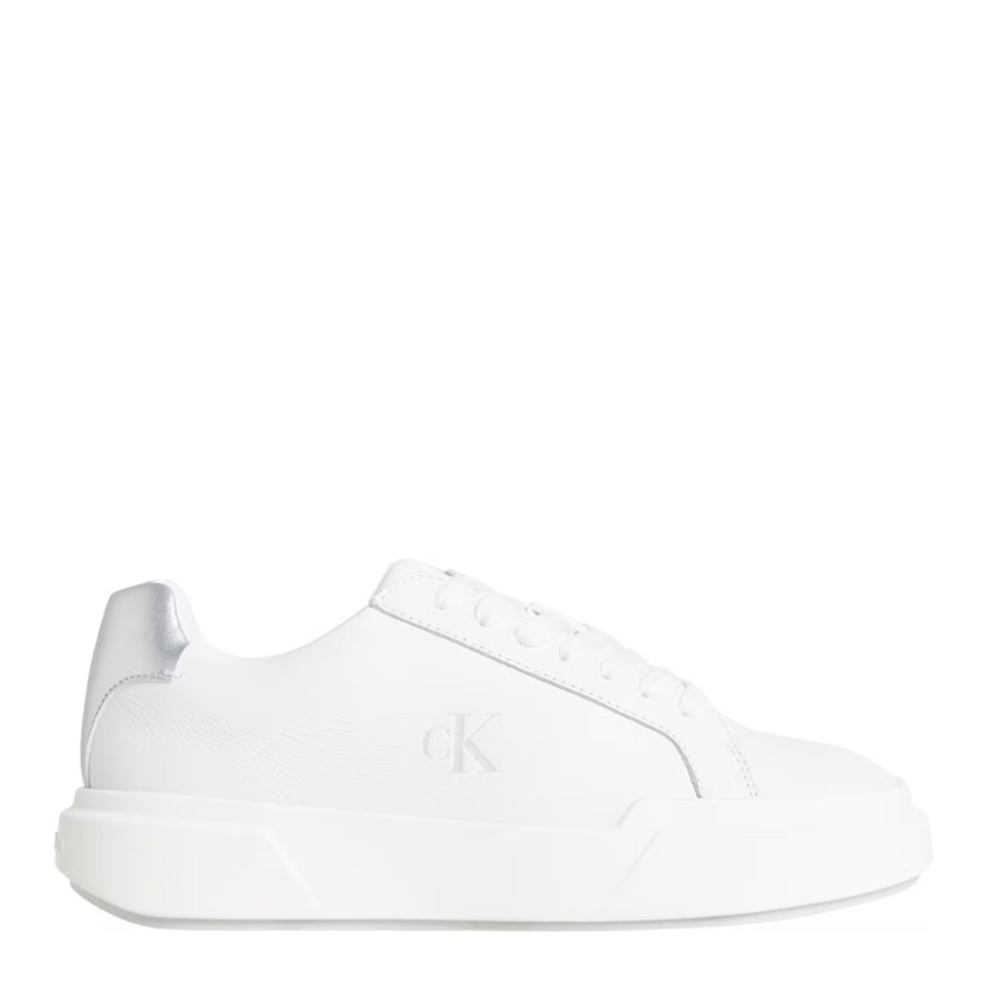 chaussure-a-lacets-a-semelle-epaisse