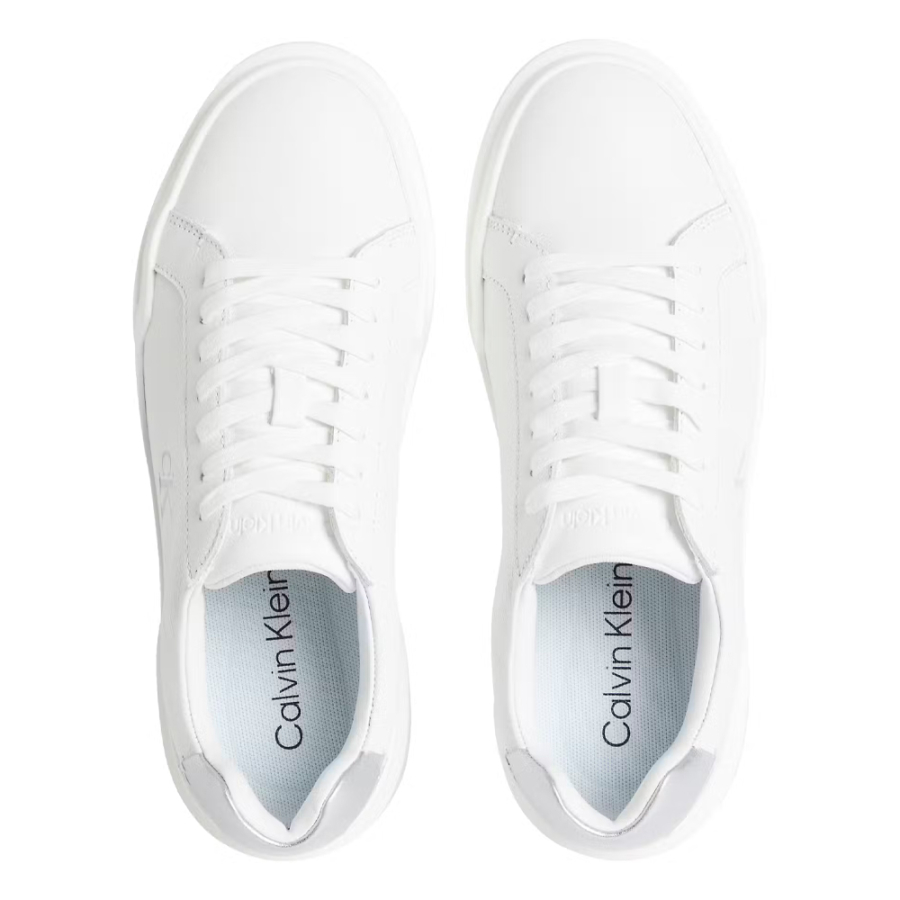 chaussure-a-lacets-a-semelle-epaisse