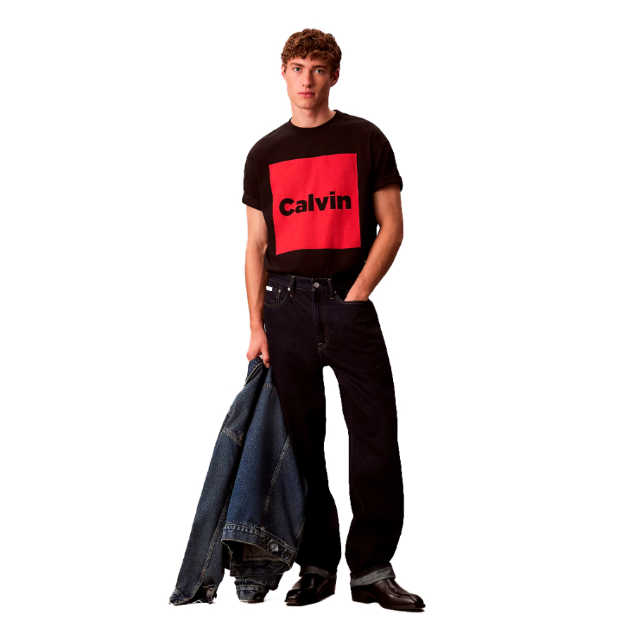 loose-fitting-tee-with-boxed-logo-graphic