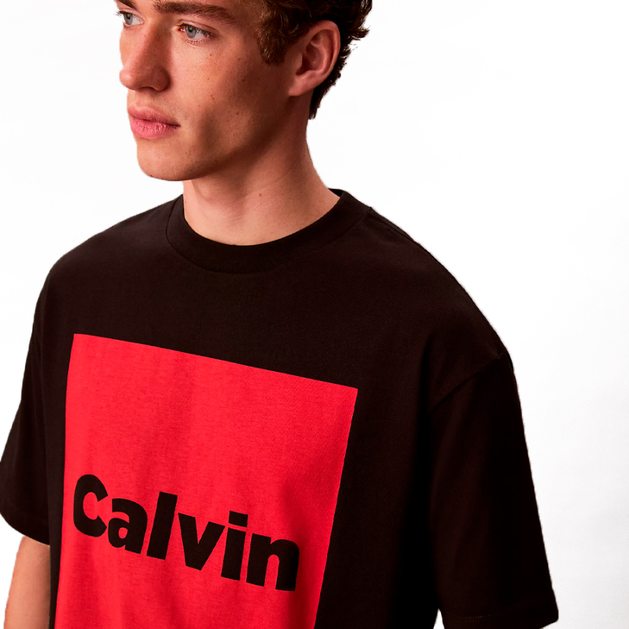 t-shirt-ample-avec-logo-graphique-encadre t-shirt-ample-avec-logo-graphique-encadre