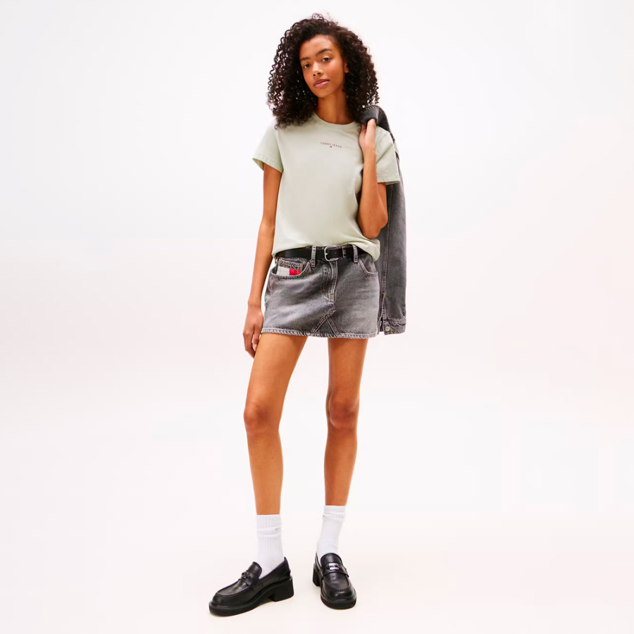 camiseta-gola-redonda-com-logotipo-linear