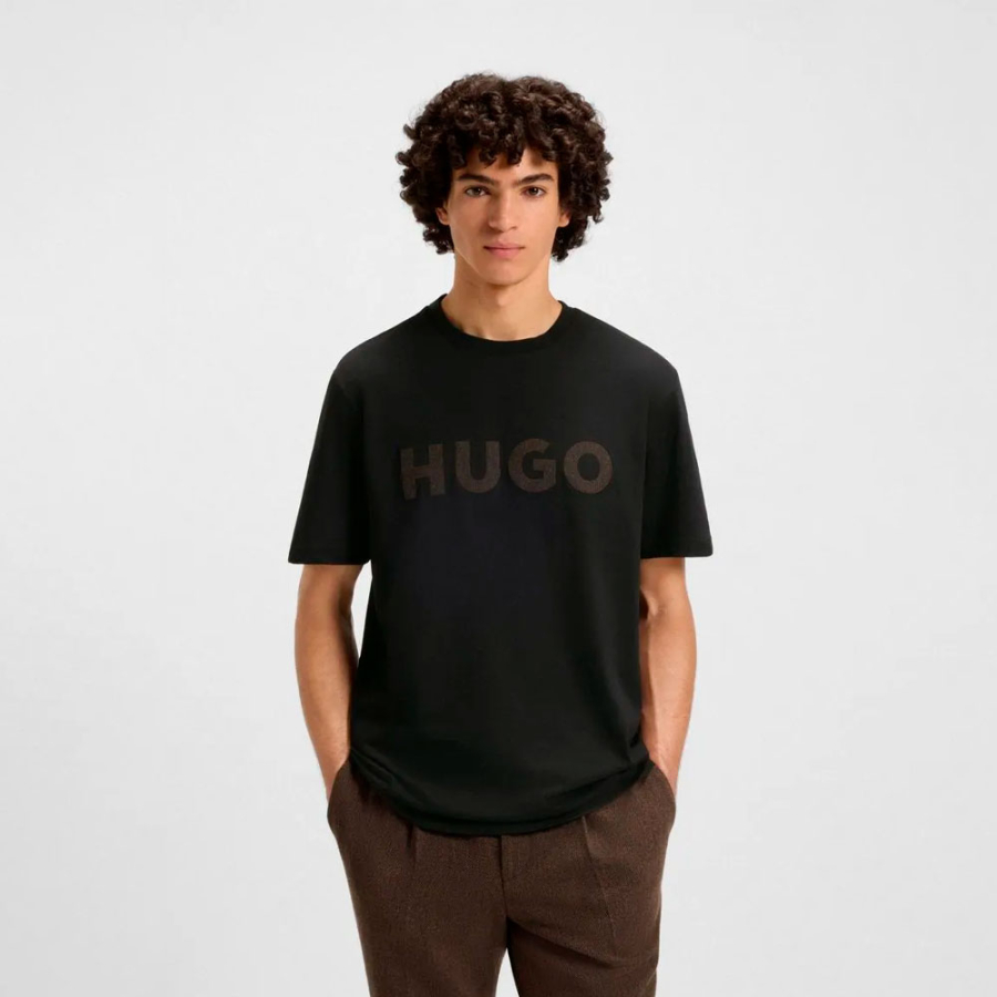 camiseta-com-logotipo-na-frente camiseta-com-logotipo-na-frente