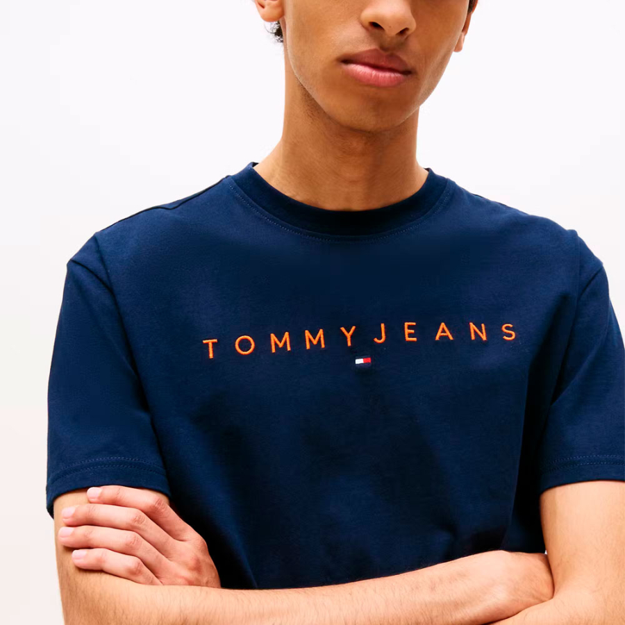 t-shirt-avec-logo-lineaire-brode t-shirt-avec-logo-lineaire-brode