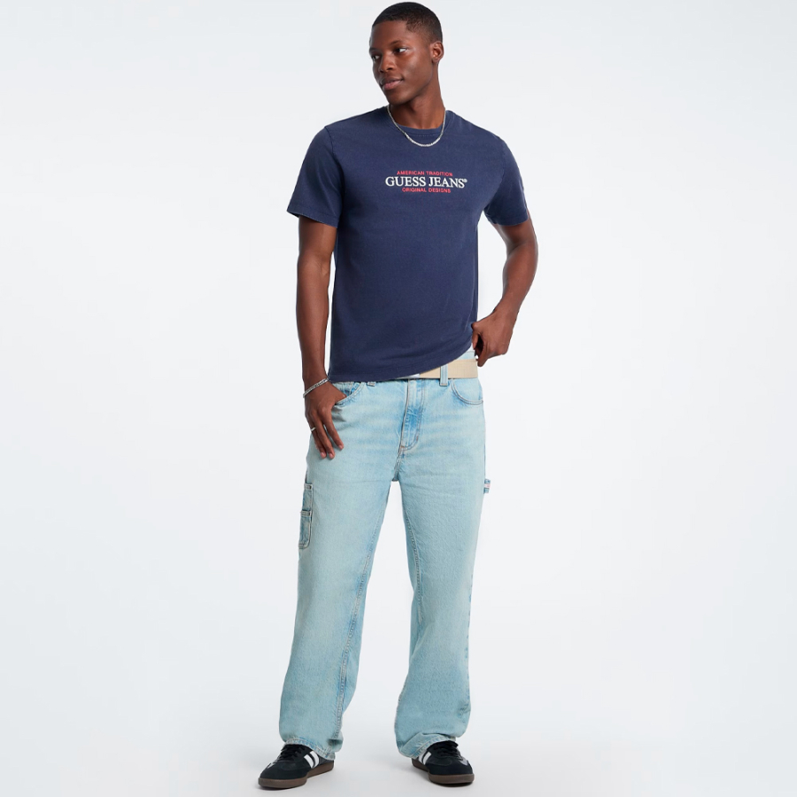 t-shirt-mit-aufgedrucktem-logo t-shirt-mit-aufgedrucktem-logo