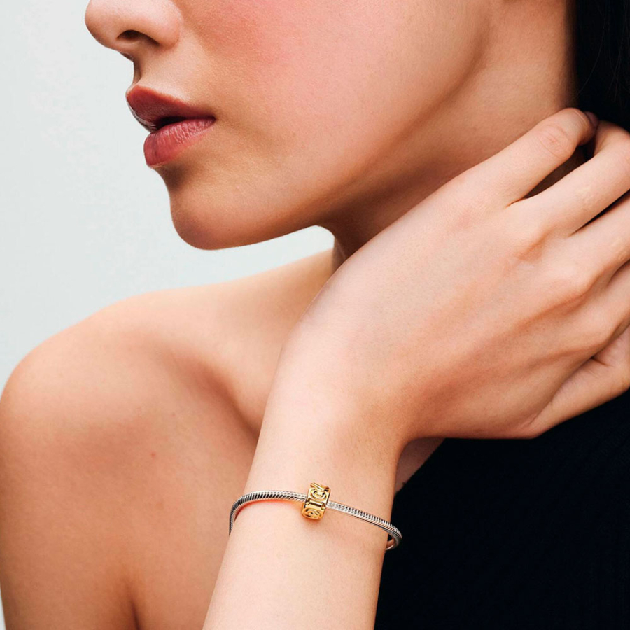 clip-anhanger-mit-geknoteten-herzen-768035c00 clip-anhanger-mit-geknoteten-herzen-768035c00