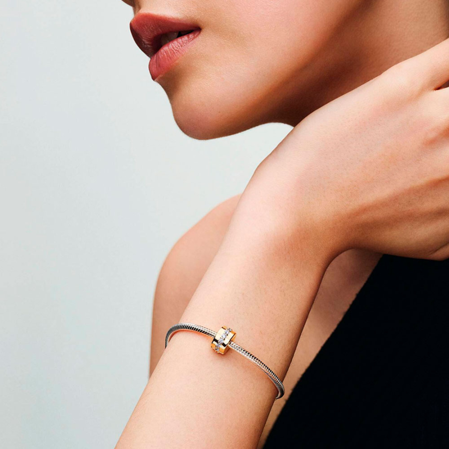 breloque-fila-clip-transparente-et-scintillante-761972c01 breloque-fila-clip-transparente-et-scintillante-761972c01