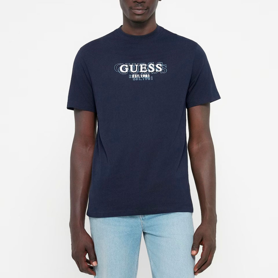 camiseta-con-inscripcion-del-logotipo