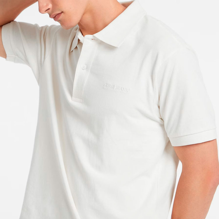poloshirt-mit-gesticktem-logo poloshirt-mit-gesticktem-logo