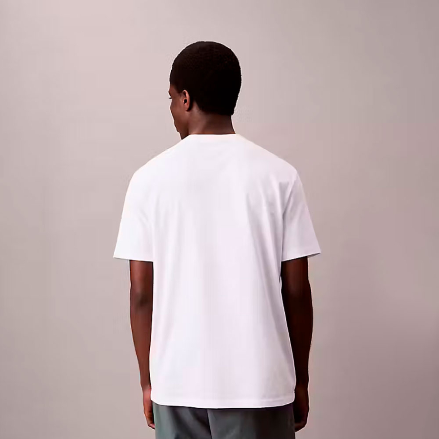 camiseta-holgada-con-monograma-bordado