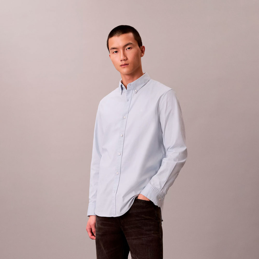 camisa-con-botones-oxford-clasica-de-color-liso