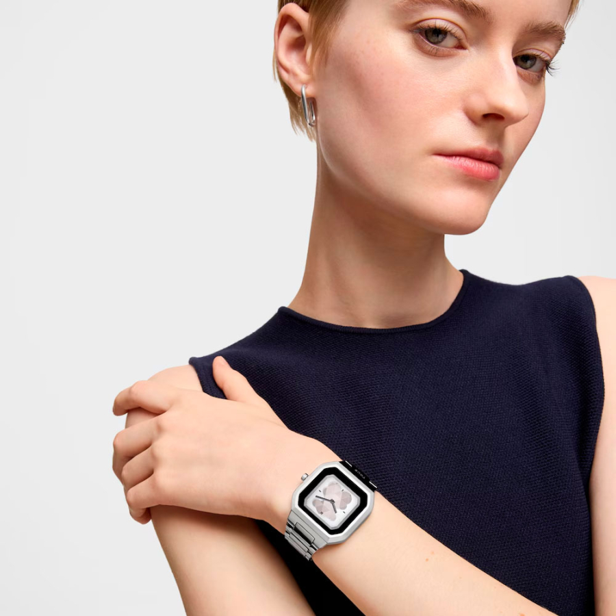 b-connect-smartwatch-mit-stahlarmband