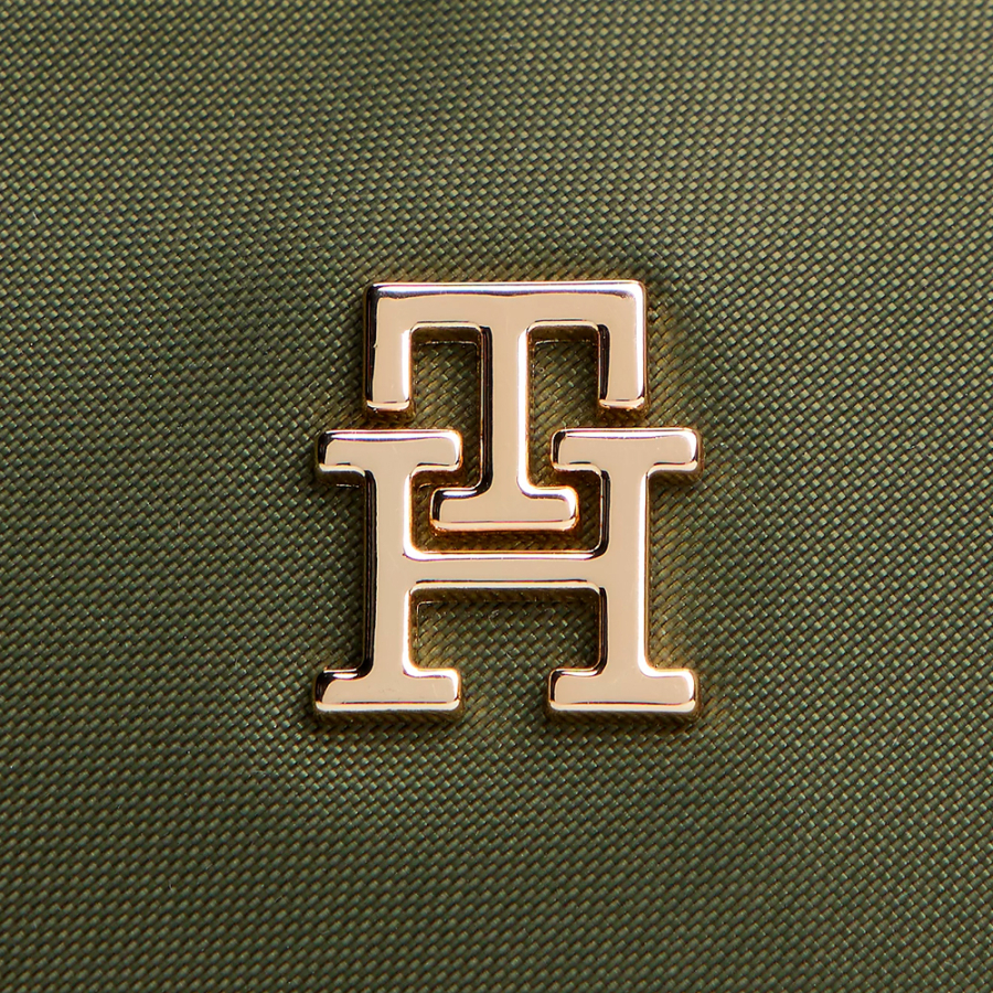 bolsa-de-ombro-em-tecido-tecnico bolsa-de-ombro-em-tecido-tecnico