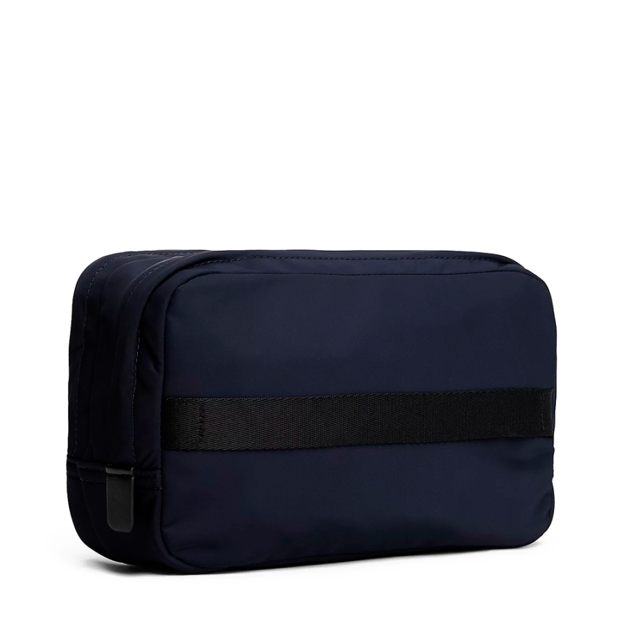 necessaire-com-etiqueta-metalica-com-o-logotipo necessaire-com-etiqueta-metalica-com-o-logotipo