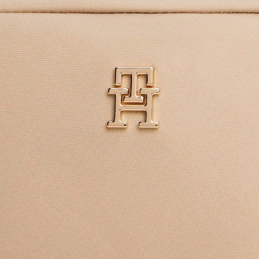 technical-fabric-shoulder-bag