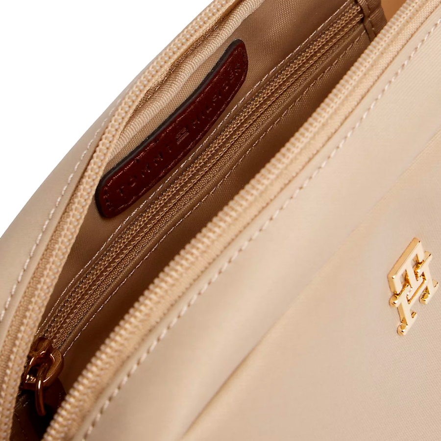 technical-fabric-shoulder-bag