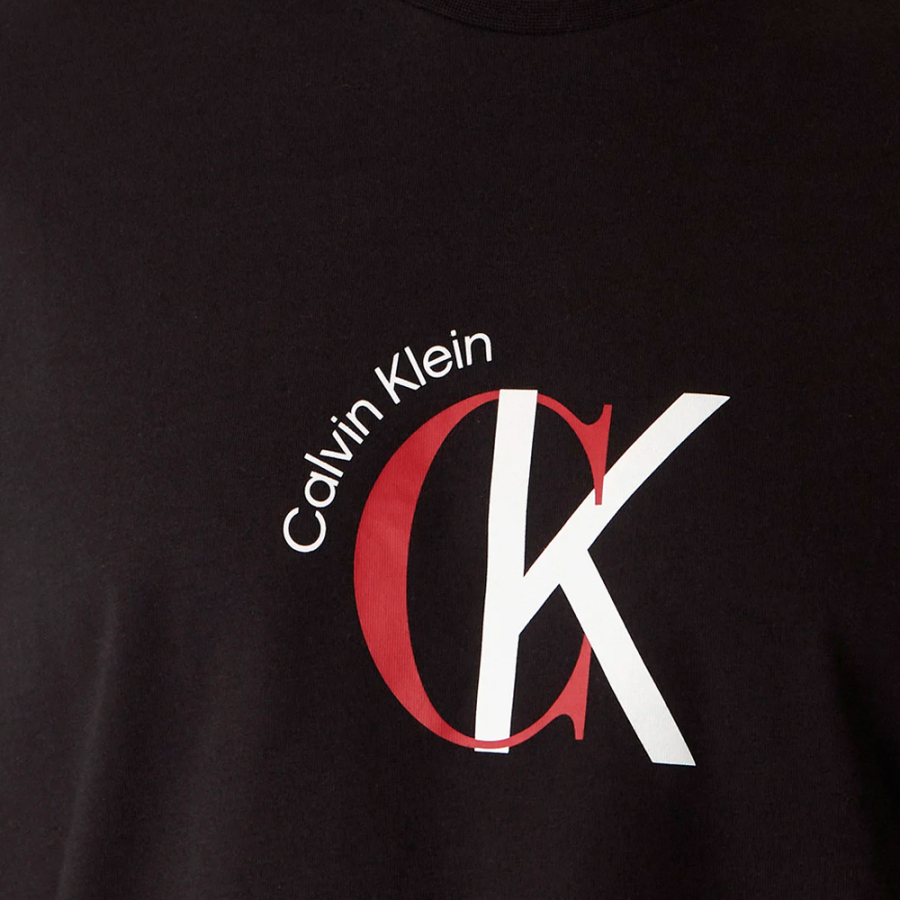 camiseta-com-monograma-na-frente camiseta-com-monograma-na-frente