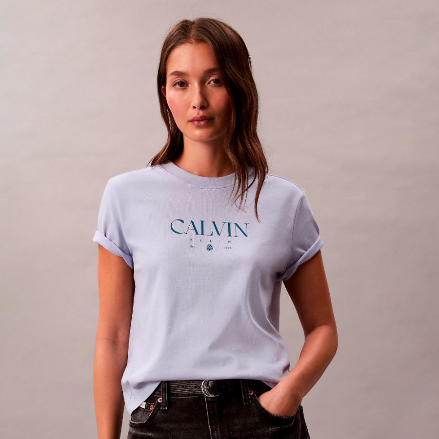 camiseta-slim-com-logo-estampado