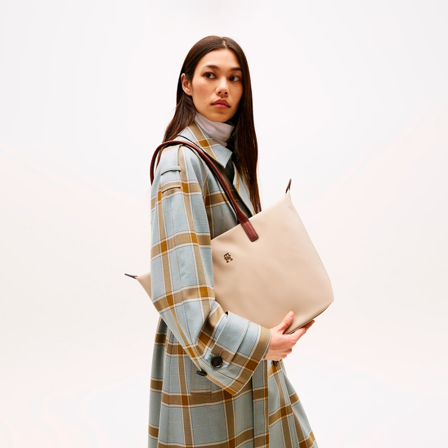 tragetasche-mit-th-monogramm