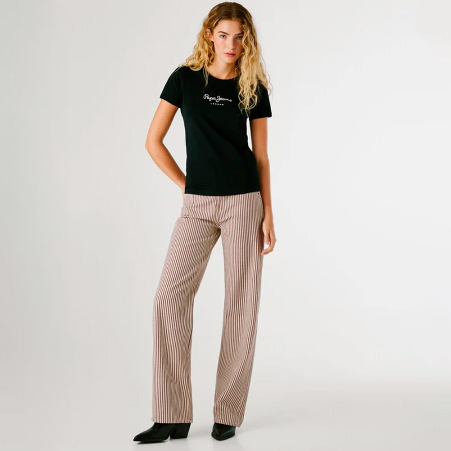 camiseta-slim-fit-com-estampa-de-logo camiseta-slim-fit-com-estampa-de-logo