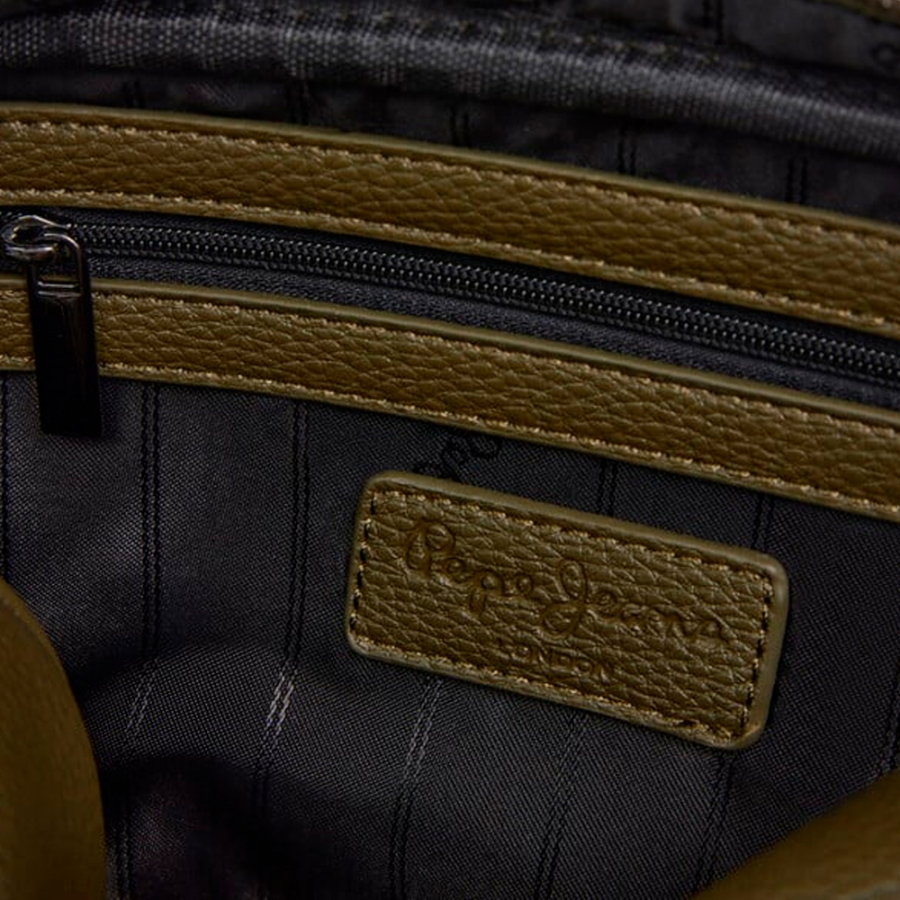 bolsa-de-ombro-em-couro-sintetico bolsa-de-ombro-em-couro-sintetico