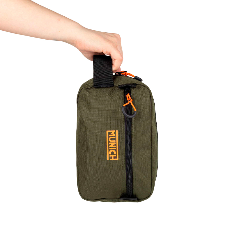 recycled-gym-sports-toiletry-bag