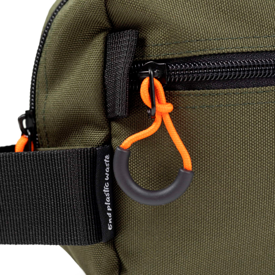 necessario-saco-de-higiene-pessoal-esportivo-reciclado-para-academia necessario-saco-de-higiene-pessoal-esportivo-reciclado-para-academia