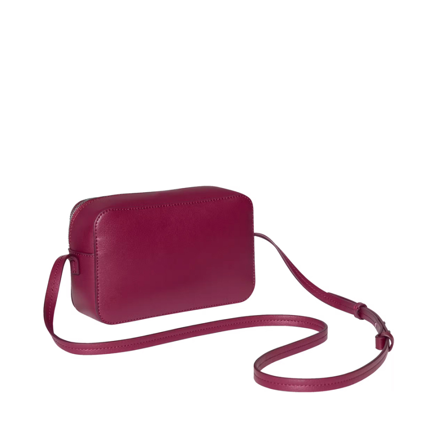 sac-bandouliere-avec-logo-en-metal sac-bandouliere-avec-logo-en-metal