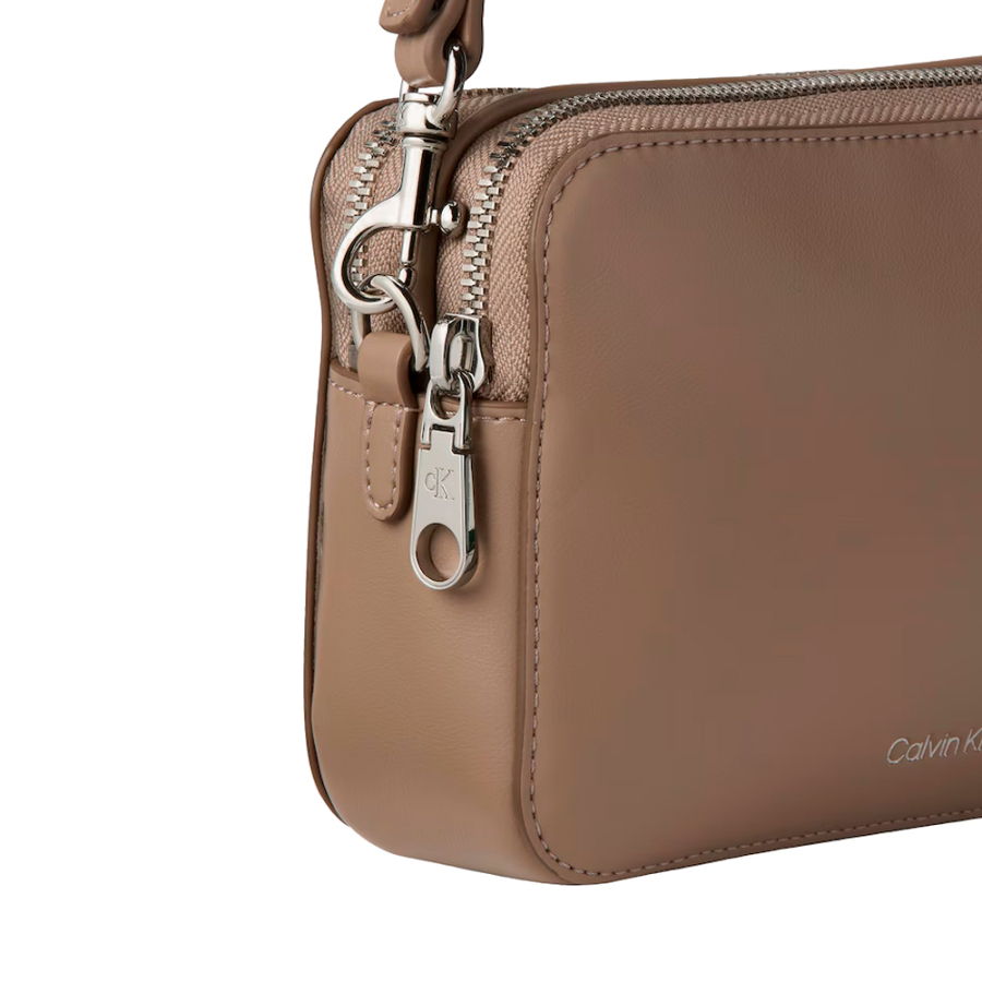 sac-bandouliere-convertible-a-2-bretelles sac-bandouliere-convertible-a-2-bretelles