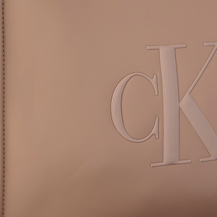 engraved-monogram-tote-bag