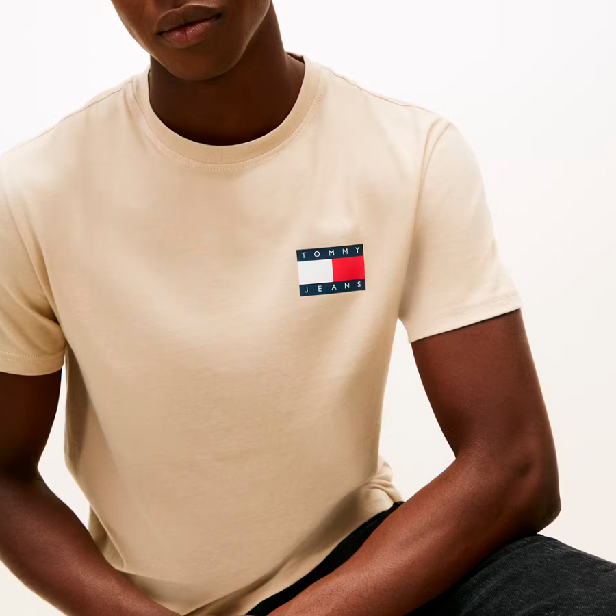 slim-fit-t-shirt-with-tommy-patch