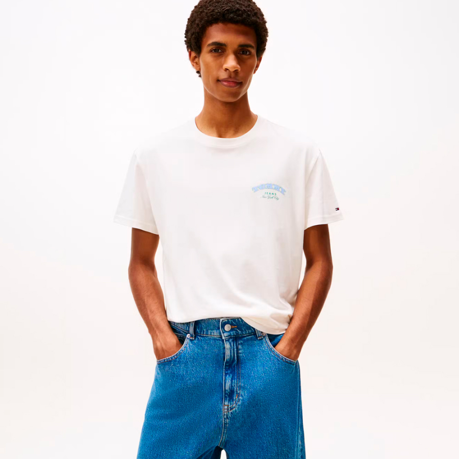 camiseta-regular-con-estampado-en-la-espalda