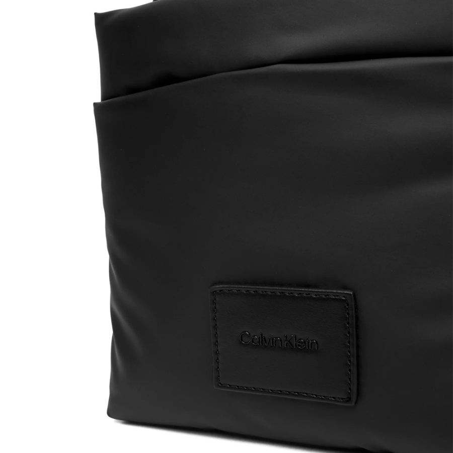 puffer-utility-flatpack-crossbody-bag