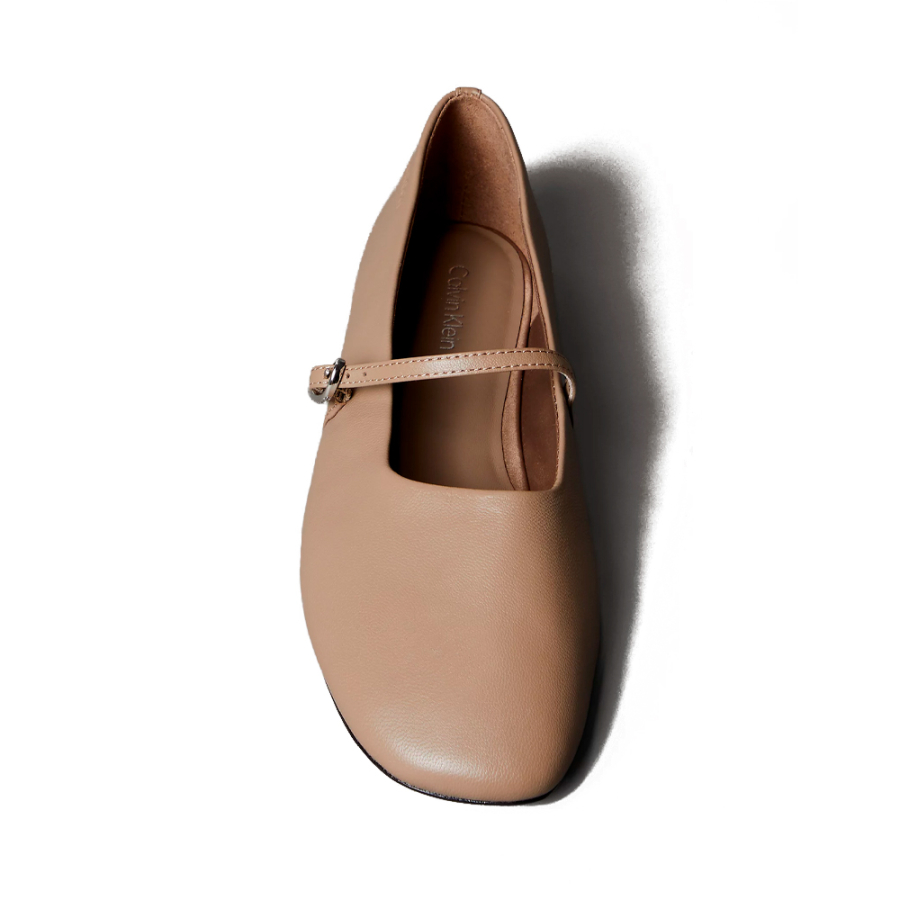 ballerines-en-cuir-a-bout-carre