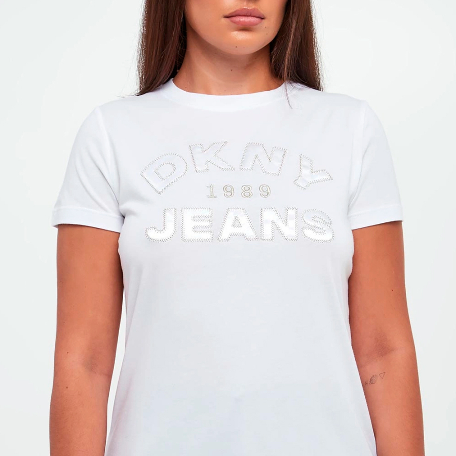 camiseta-con-logotipo