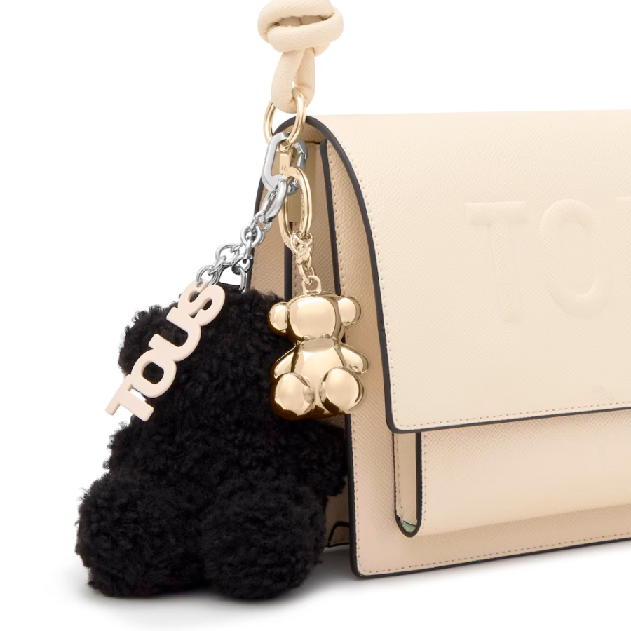 bold-bear-fleece-black-keychain