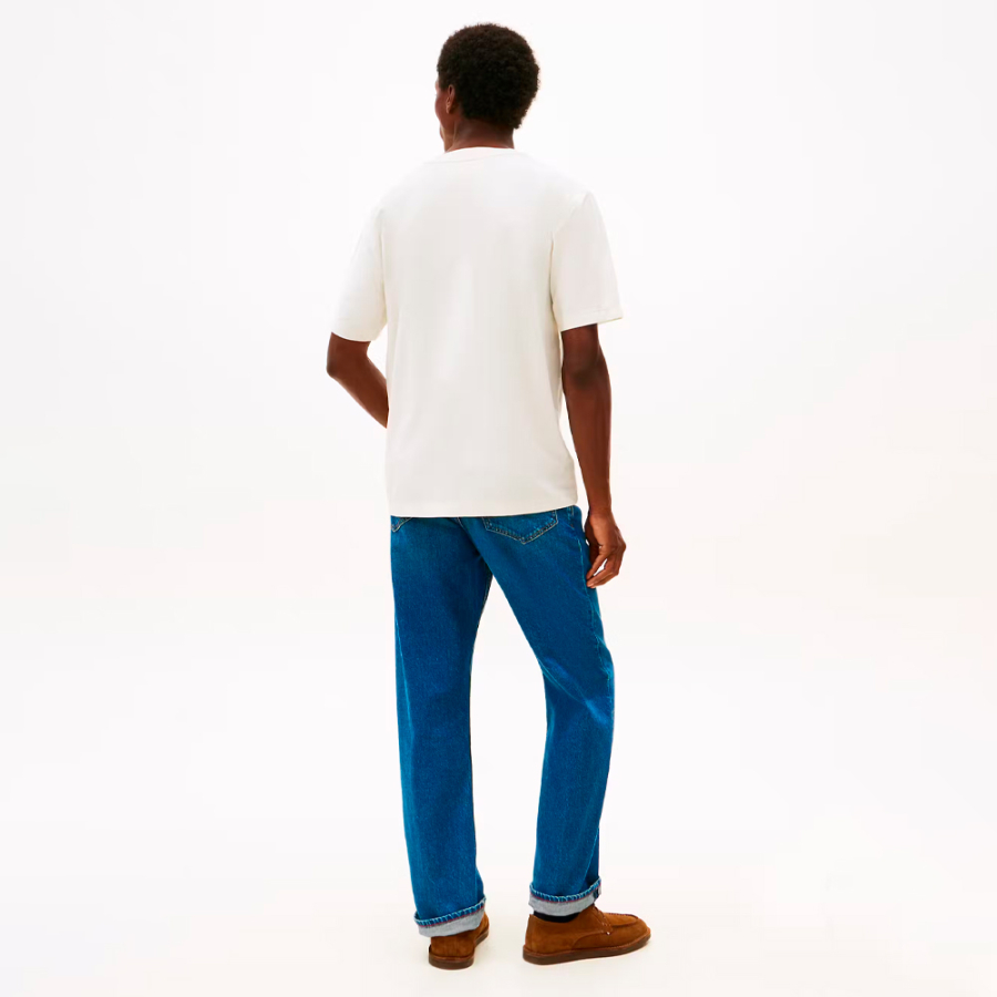 camiseta-de-cuello-redondo-con-logo-bordado camiseta-de-cuello-redondo-con-logo-bordado