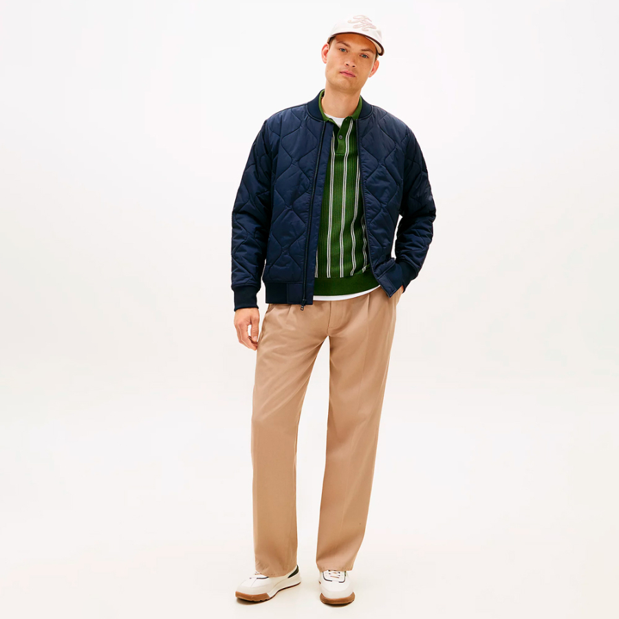 tenis-retro-com-uma-mistura-de-texturas tenis-retro-com-uma-mistura-de-texturas