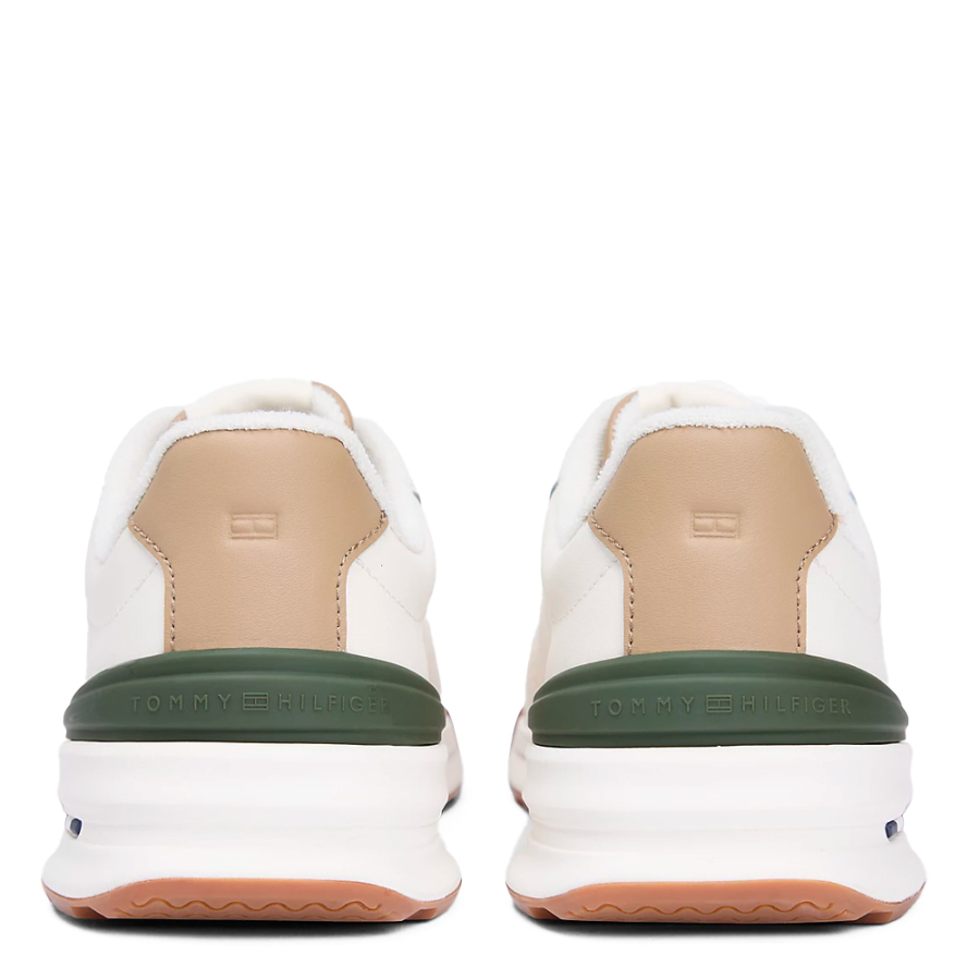 sneakers-retro-con-un-mix-di-texture sneakers-retro-con-un-mix-di-texture