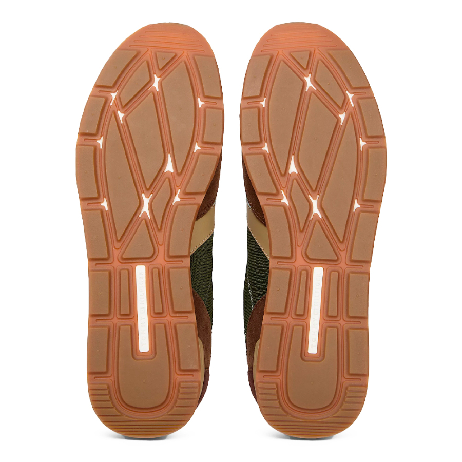 sneakers-in-pelle-scamosciata-con-mix-di-texture sneakers-in-pelle-scamosciata-con-mix-di-texture