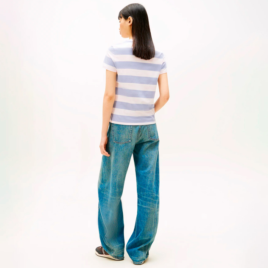 t-shirt-tricote-avec-logo-brode