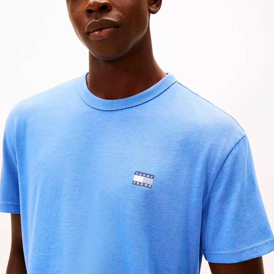 t-shirt-in-maglia-con-toppa-tonale