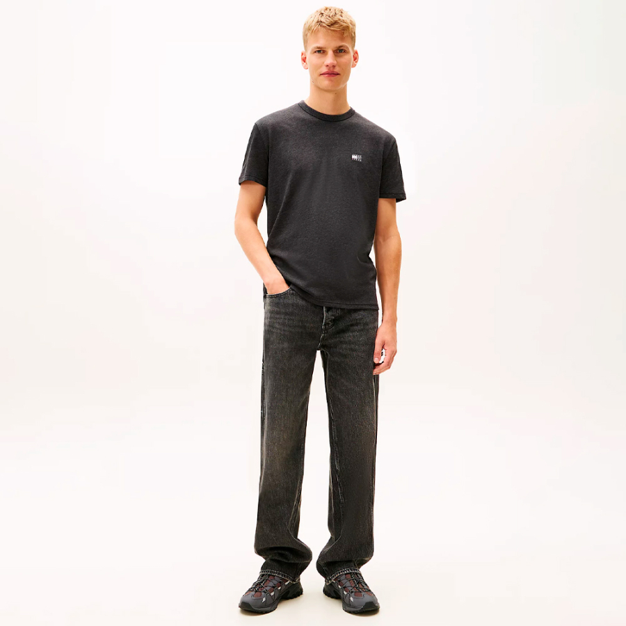 t-shirt-en-maille-avec-ecusson-ton-sur-ton